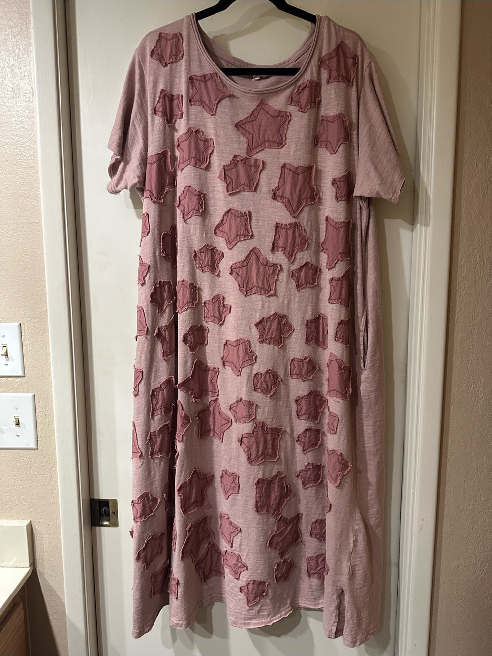 BlueVelvet Pink Star-Appliqué Maxi Tee Shirt Dress
